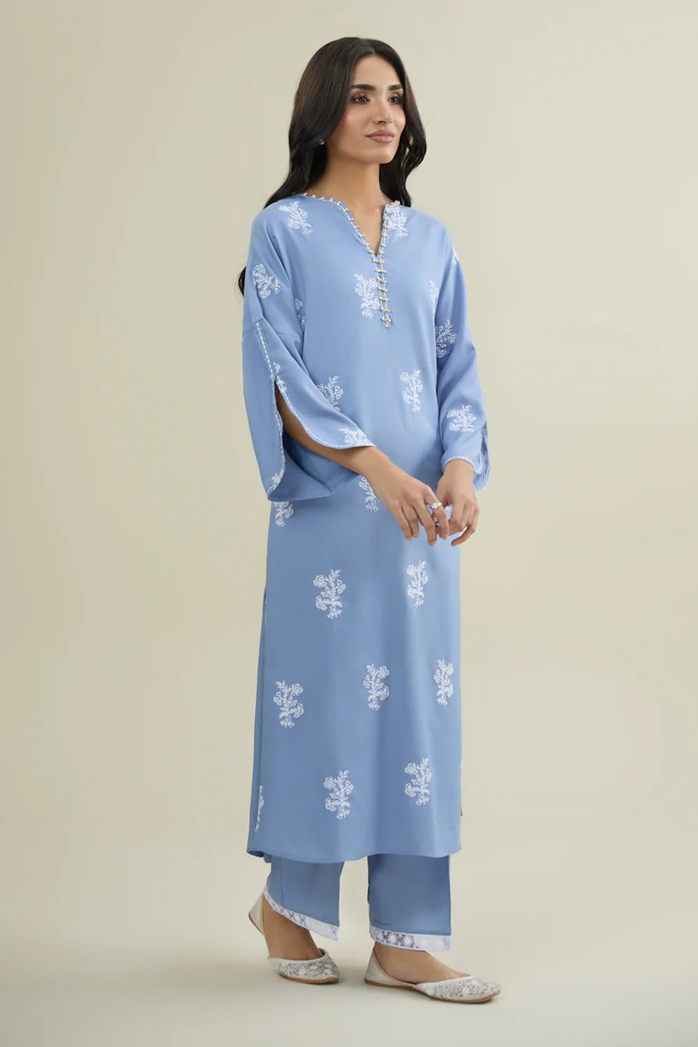LINEN | EMBROIDERED | 2-piece