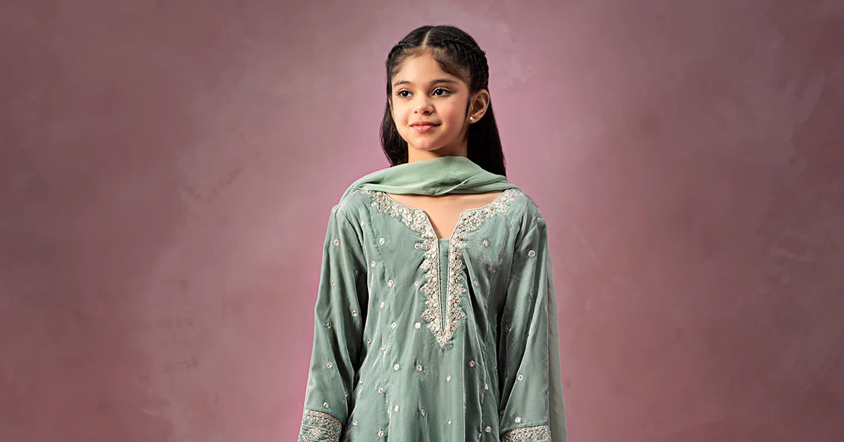 3 Piece Embroidered Velvet Suit : k-012
